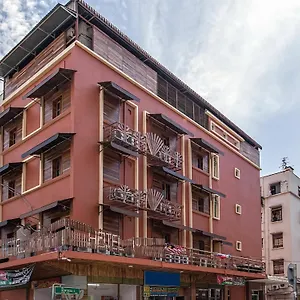 ** Hotel Oyo 210 Five 2 Malasia